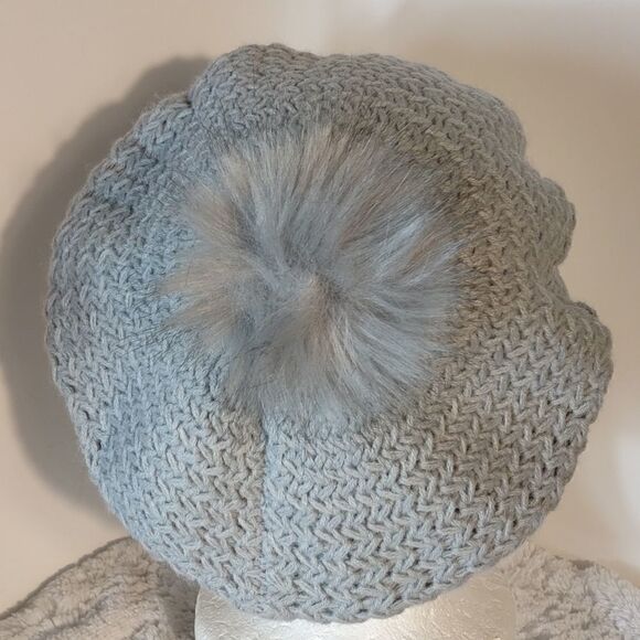 Knit French Beret Faux Fur Pompom Woman's Hat - Picture 2 of 5
